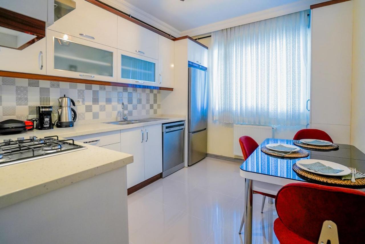 Central And Comfy Flat With Balcony In Muratpasa Antalya Ngoại thất bức ảnh